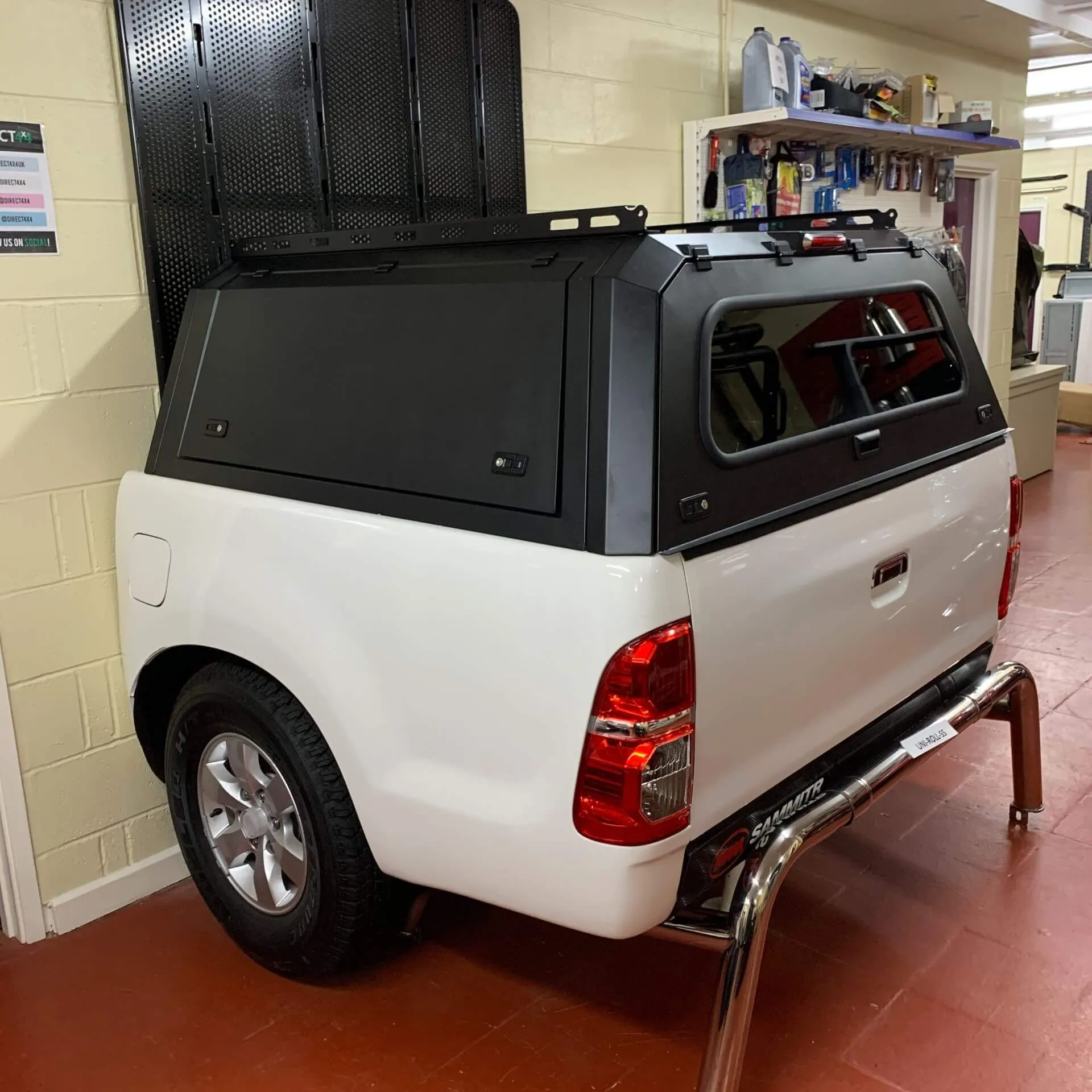 Aluminium Expedition Load Bed Canopy for the Toyota Hilux 2016+ Double Cab